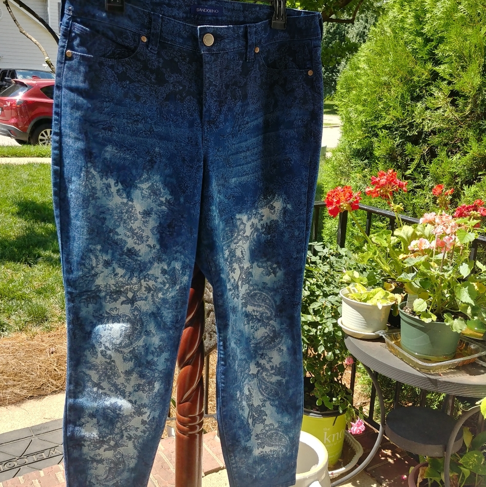Bandolino, Lisbeth Crop, 8, Blue & White, Paisley, Jeans